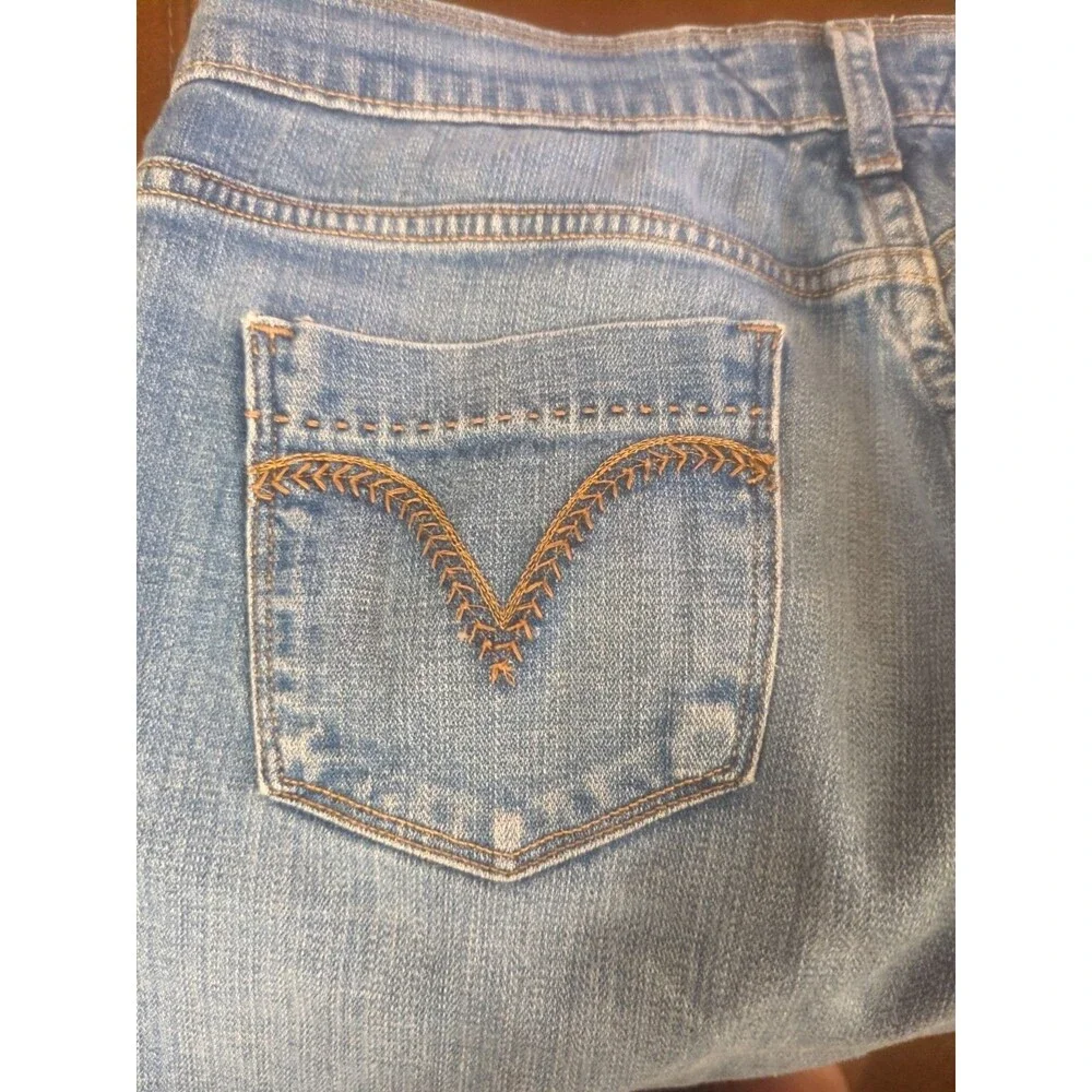 Levi's Womens Size 10 Stretch Denim Blue Jeans Bermuda Shorts Classic